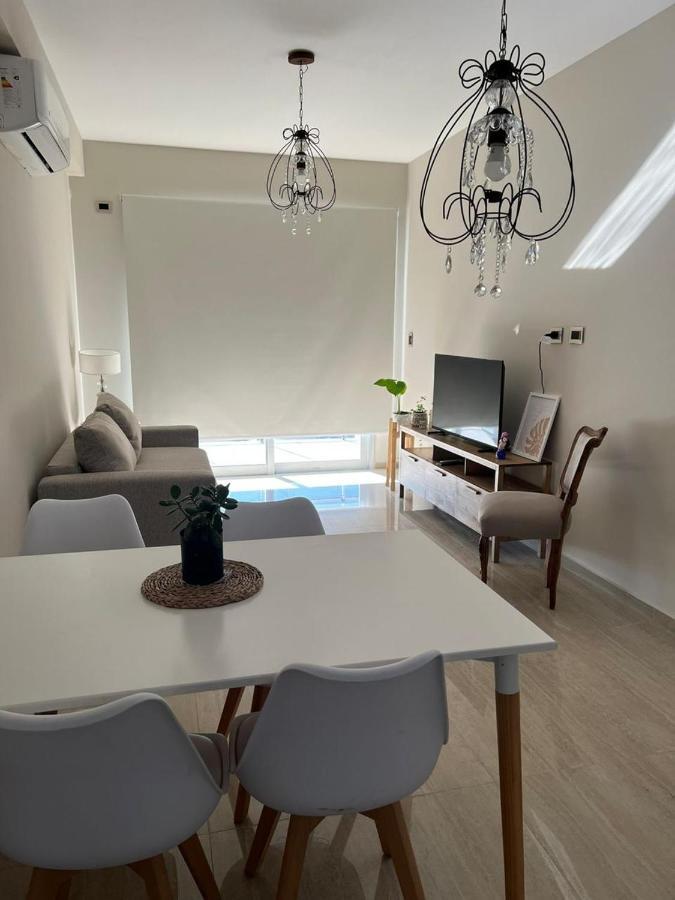 Departamento Moderno Con Vistas Al Rio Parana. Apartment Corrientes