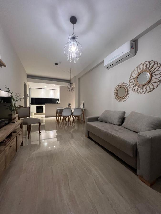 Departamento Moderno Con Vistas Al Rio Parana. *