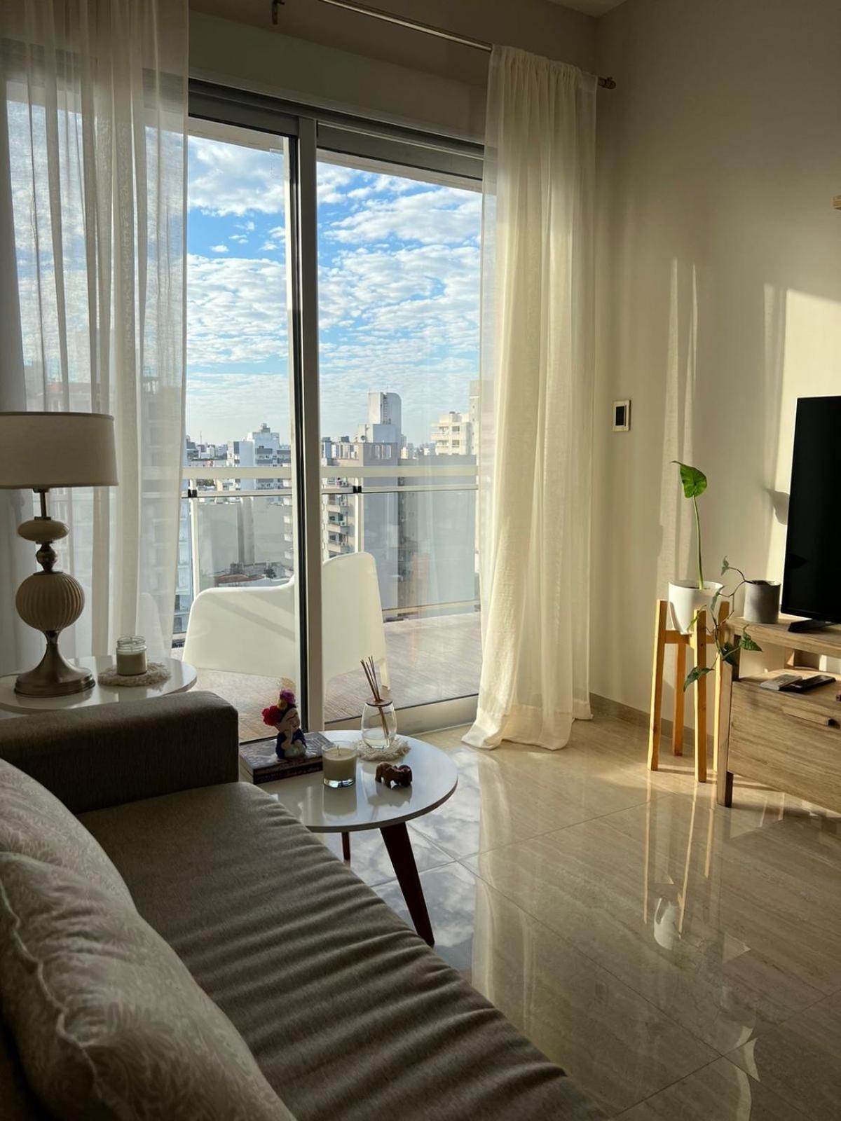 Departamento Moderno Con Vistas Al Rio Parana. Apartment